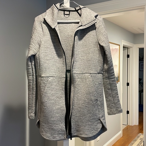 Lululemon going places Jacket Sz 6 - Picture 5 of 8